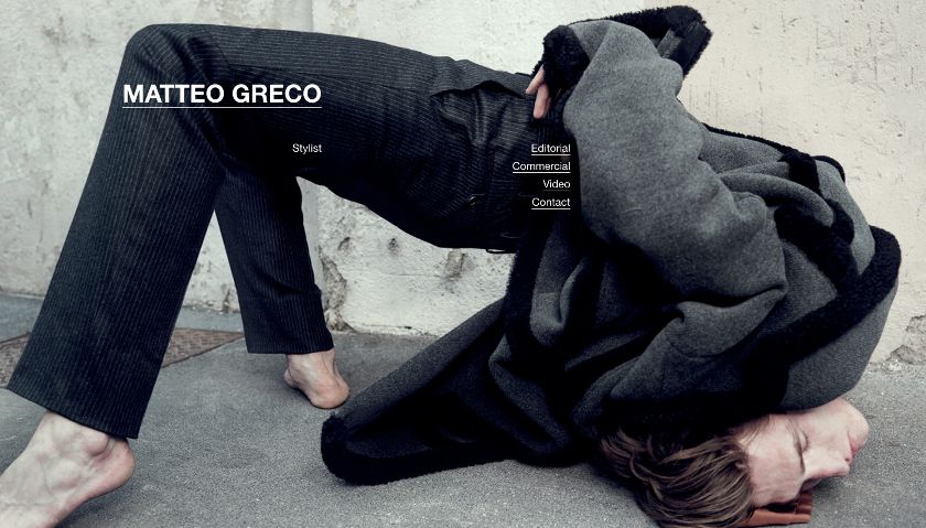 Matteo Greco website use a splash page creatively