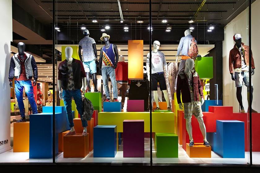 Store Window Men Outfit Display