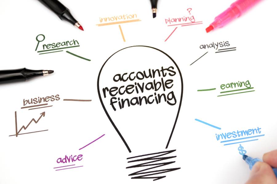 Lightbulb graphic showing accounts receivable financing ideas.