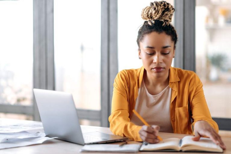 6 Best Online Real Estate Schools in Florida