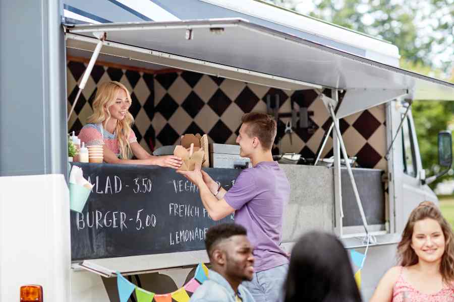 7 Best Food Truck Insurance Companies for 2022