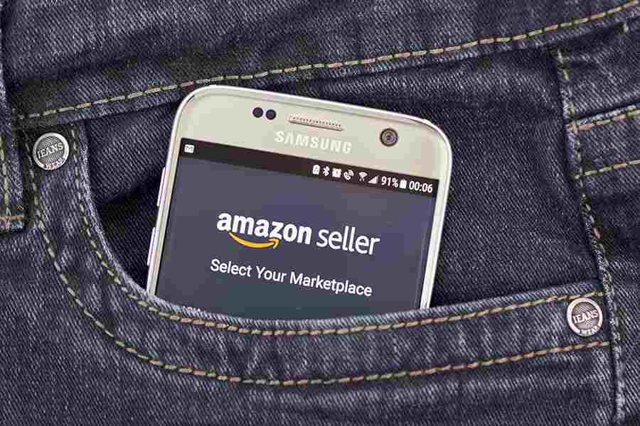 Amazon Seller on a mobile screen, mobile is put insede a pocket.