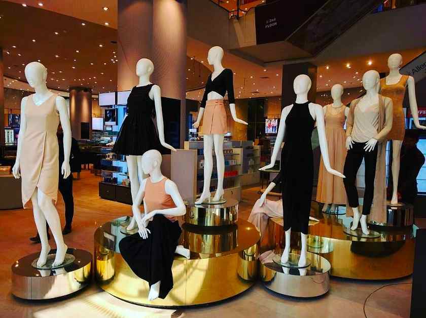 Showing mannequins offer fantastic sources of inspiration for boutique shoppers.