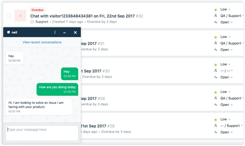 Freshdesk users can chat directly with their customers using the live chat.