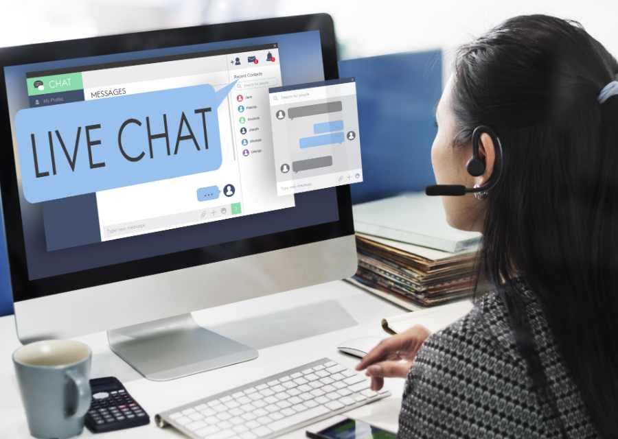 Woman agent doing live chat chatting communication.