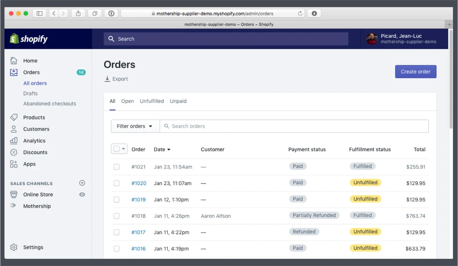 Shopify store order dashboard.