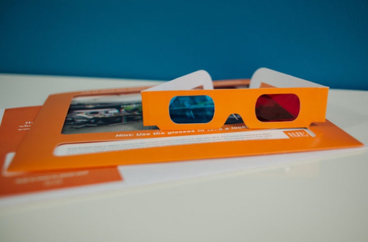 An example of a direct mail campaign with paper 3D glasses in the envelope