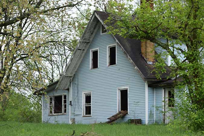 A home in need of repaira
