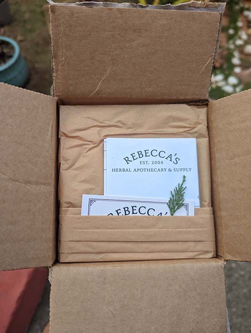 Rebecca’s Herbal Apothecary & Supply has a neat and tidy unboxing experience.