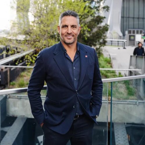 Headshot of Mauricio Umansky, famous real estate agent in Los Angeles.