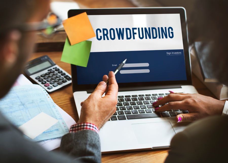 Investors browsing on crowdfunding sites.