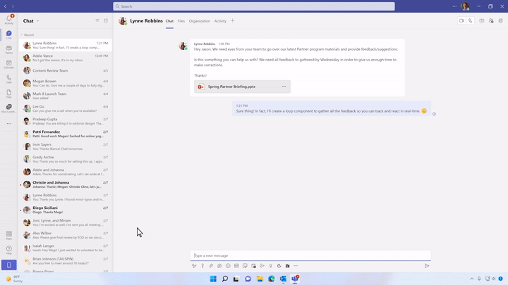 A Microsoft Teams user clicking the "Loop components" feature in the chat menu, selecting "Paragraph," typing words and hitting the "Send" icon.