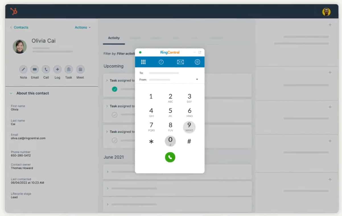 HubSpot interface showing a customer profile on the background and a pop-up window of the RingCentral dialpad.