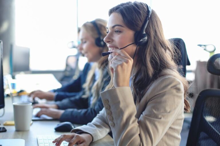 7 Best Call Center Phone Systems