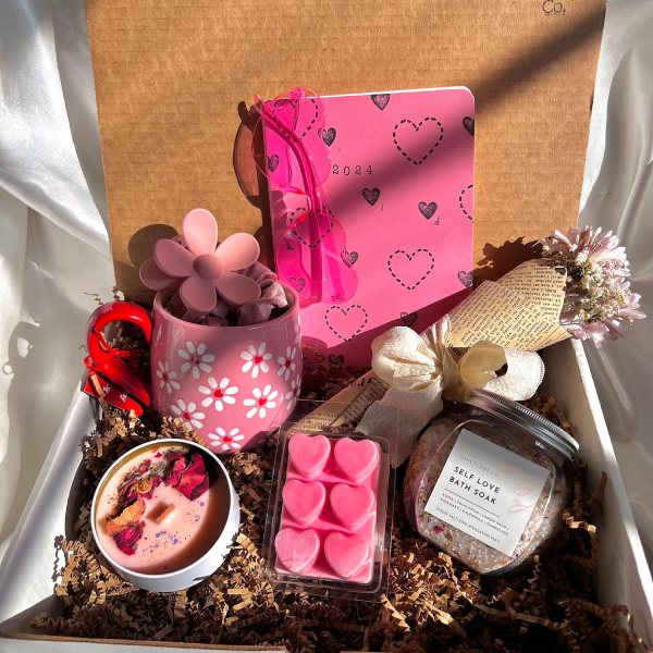 Image of a Valentine's Day gift package from Etsy