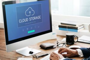 Cloud storage upload and download data management technology
